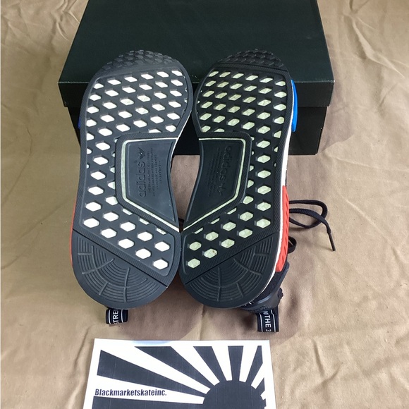 Adidas NMD R1 Black Lush Red 2015 S79168 Men's Size 10.5 - Picture 4 of 6